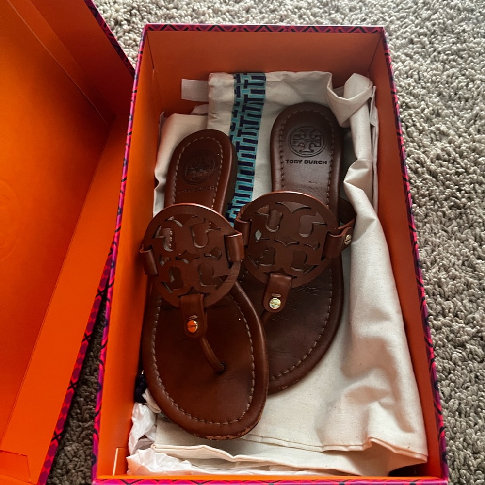 Tory Burch Vintage Vacgetta Miller Size 6.5
